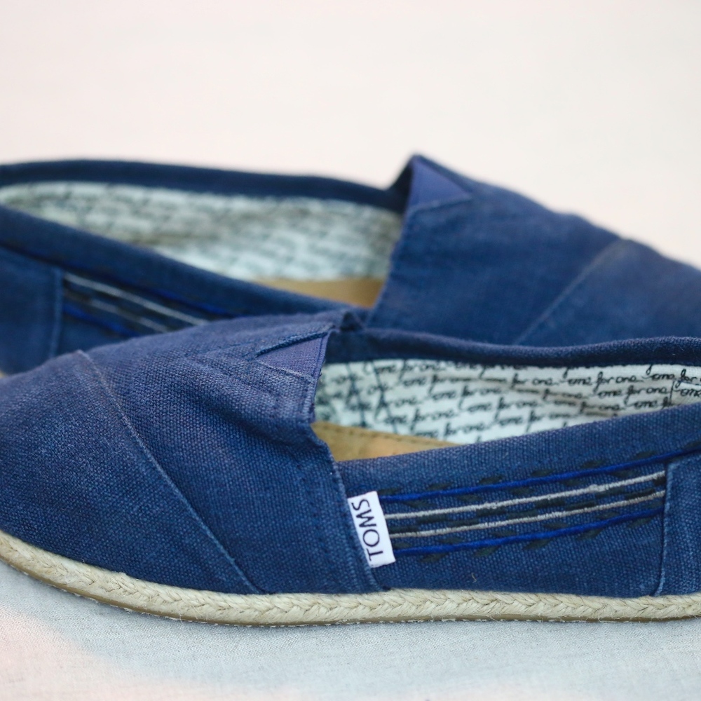 Navy Blue Toms size 6 new condition